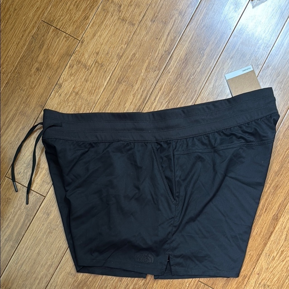 NWT The North Face Jet Black Active Shorts FlashDRY XXL